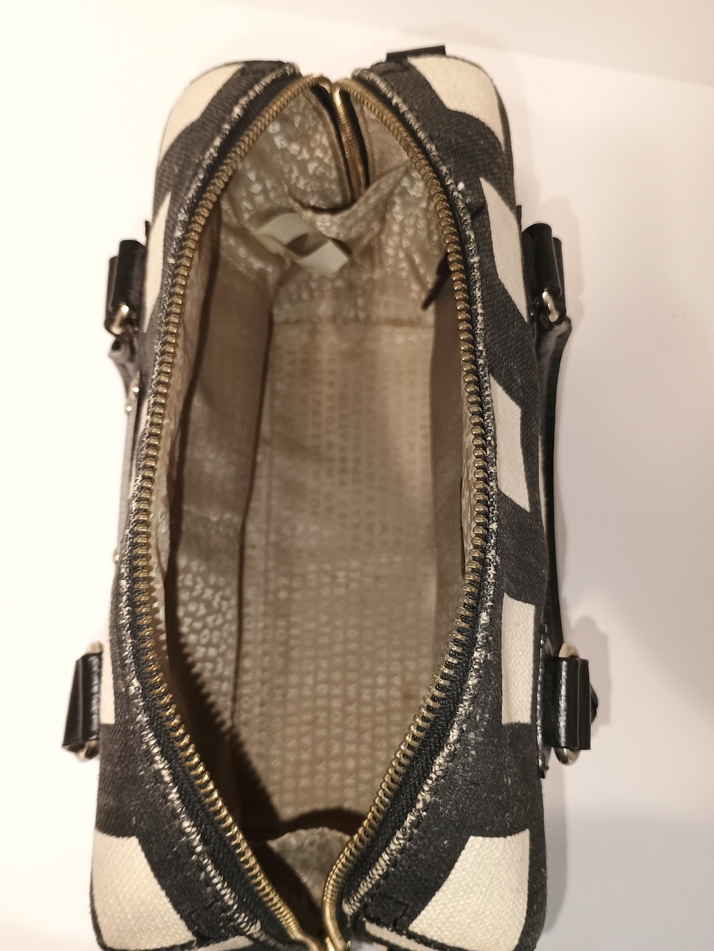 Kate Spade New York Black Cream Checkered Satchel Handbag Structured Purse - Picture 6 of 10